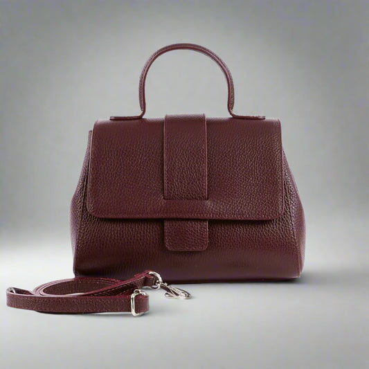 handbag in bordeaux